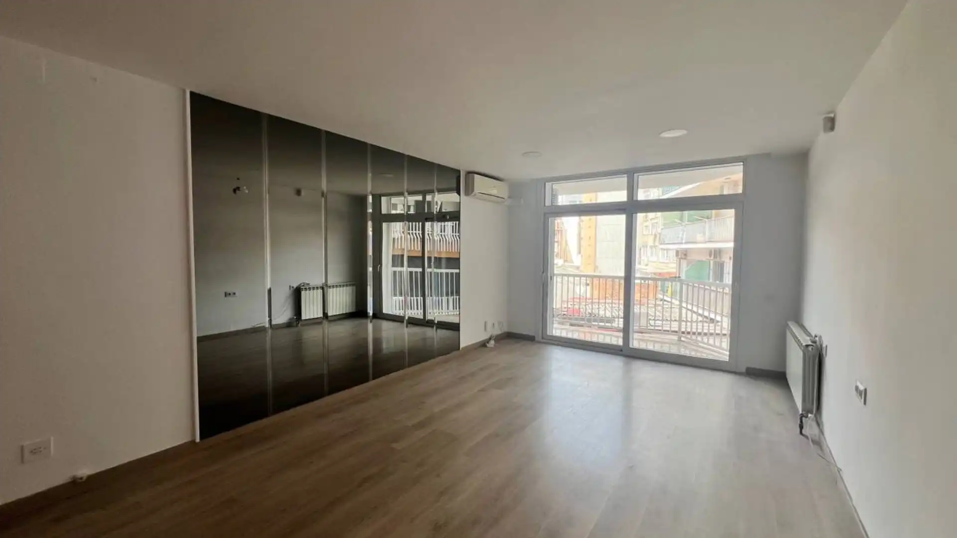 Sala de estar de Piso en venta en Manresa con Aire acondicionado, Calefacción y Parquet