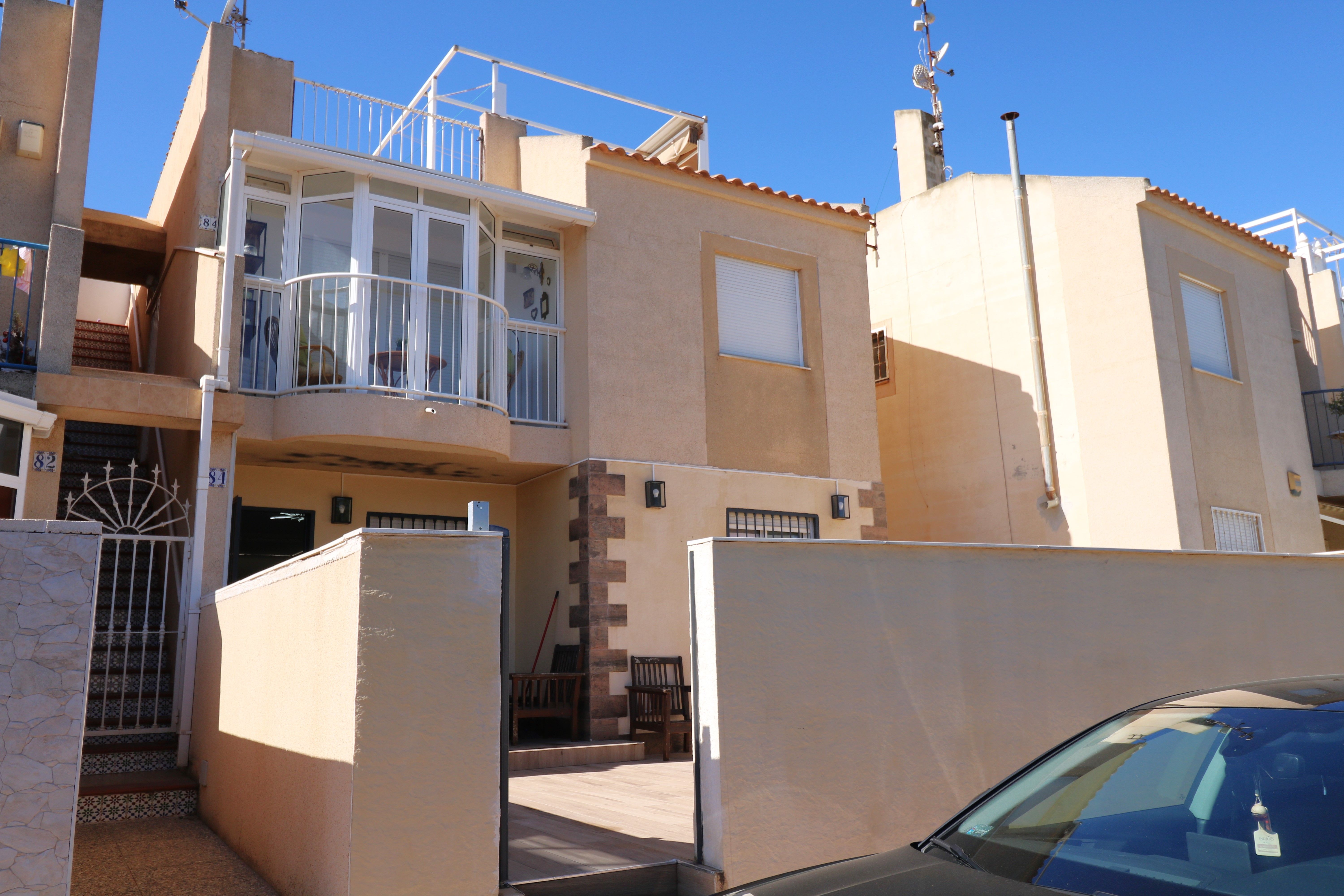 Vista exterior de Casa o chalet en venta en Torrevieja con Aire acondicionado y Amueblado