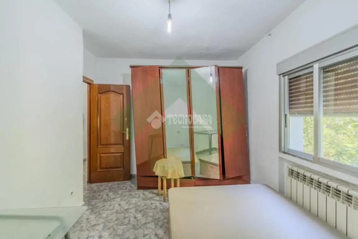 Habitación de Piso en venta en Madrid con Calefacción