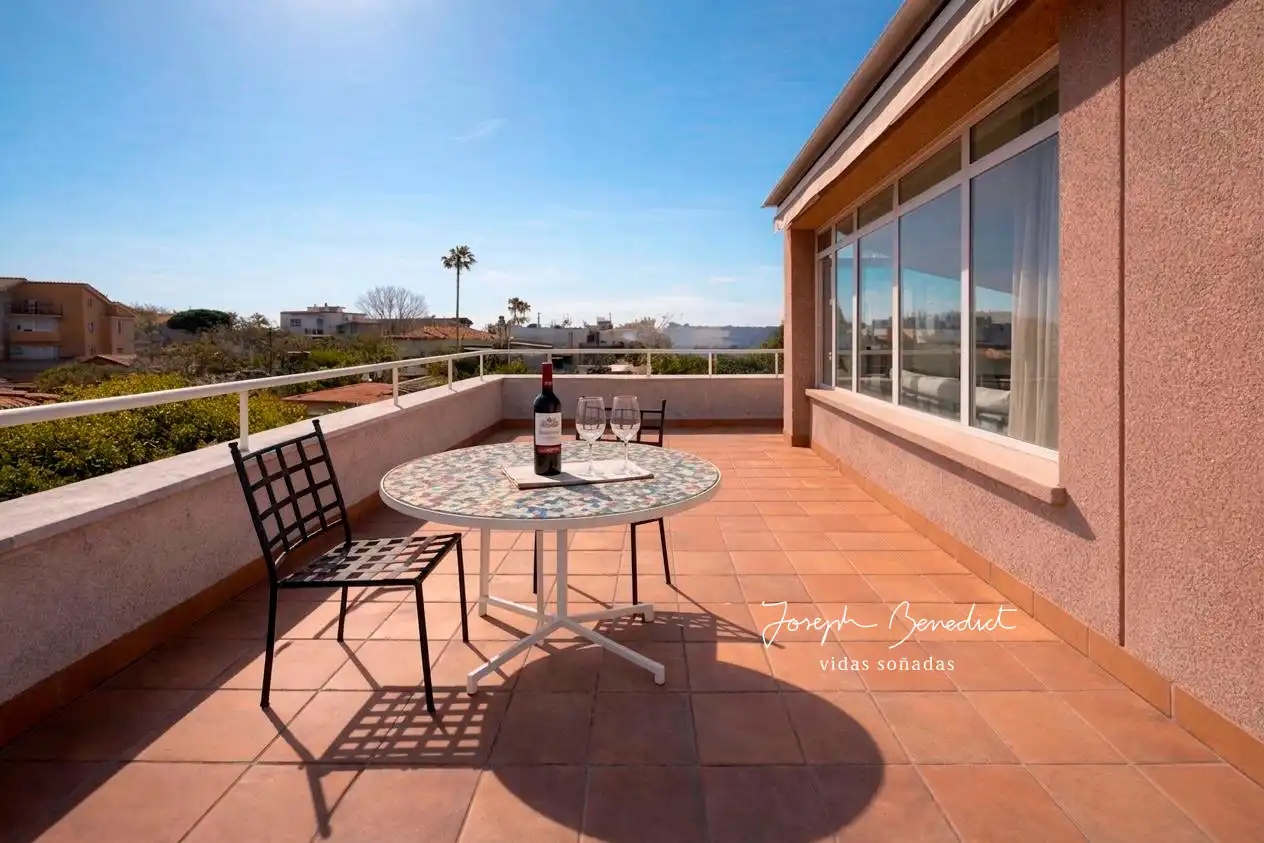 Terraza de Casa o chalet en venta en Castelldefels con Aire acondicionado, Calefacción y Jardín privado