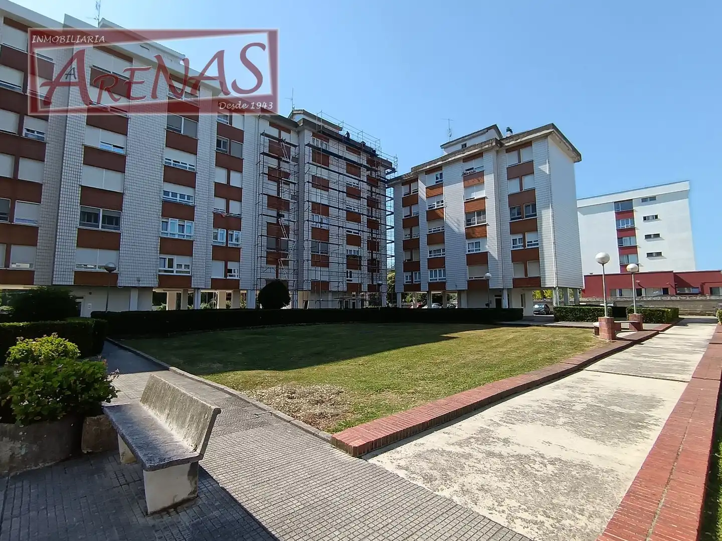 Exterior view of Flat for sale in Laredo  with Heating, Private garden and Furnished