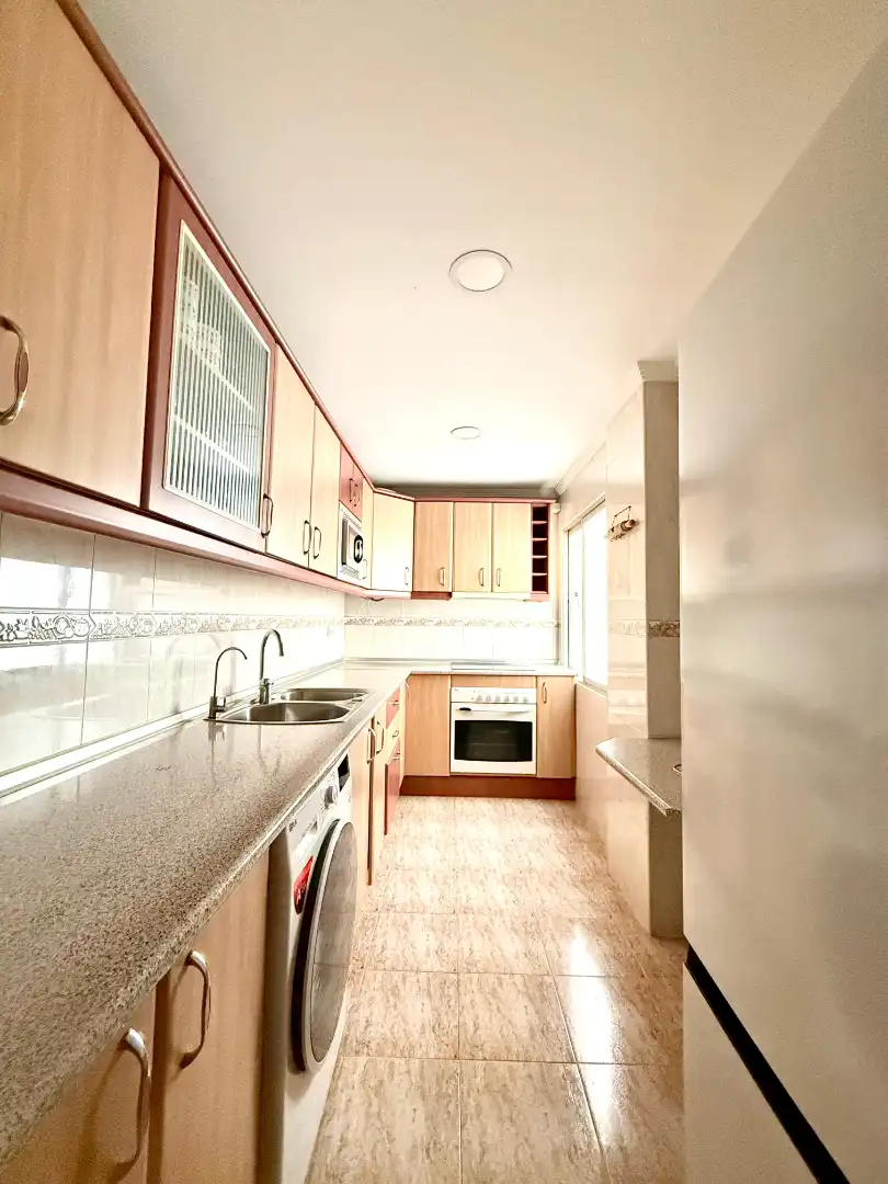 Kitchen of Flat for sale in Fuengirola  with Air Conditioner and Terrace
