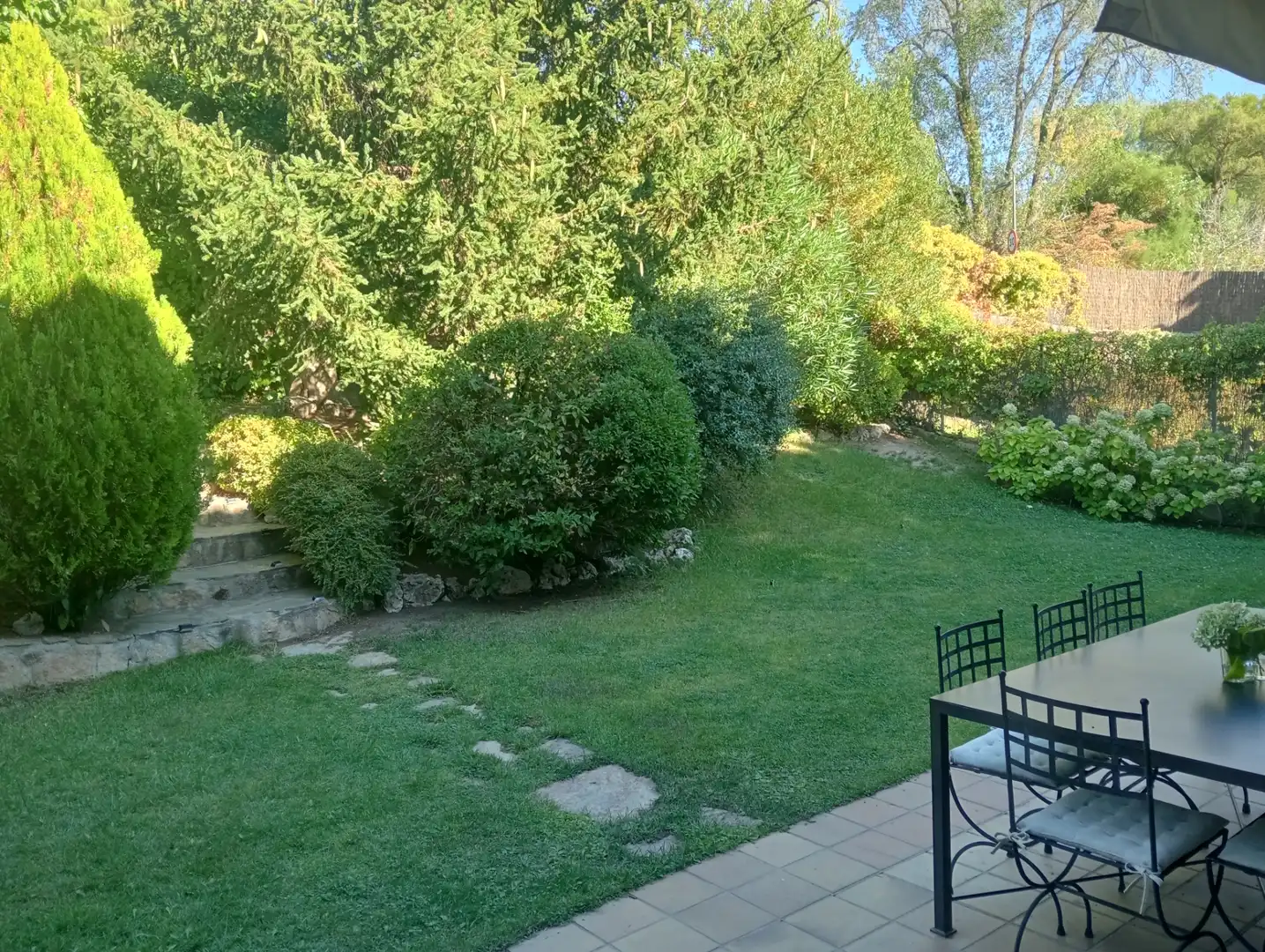 Jardí de Casa adosada en venda en Torrelodones amb Calefacció, Jardí privat i Parquet