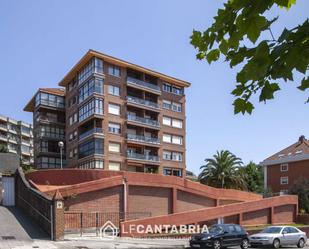 Vista exterior de Pis en venda en Santander amb Calefacció, Jardí privat i Traster