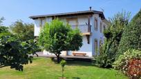 Vista exterior de Casa o xalet en venda en Reocín amb Terrassa