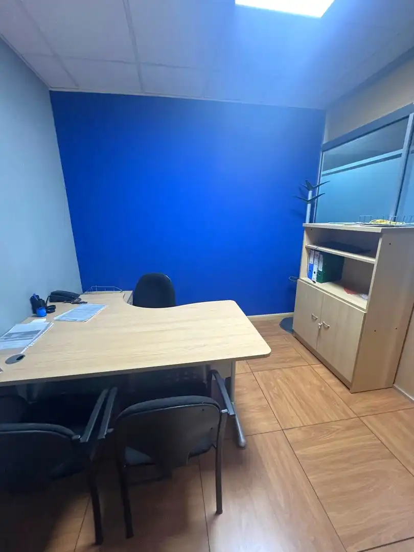 Büro zur Miete in Meco mit Klimaanlage und Möbliert