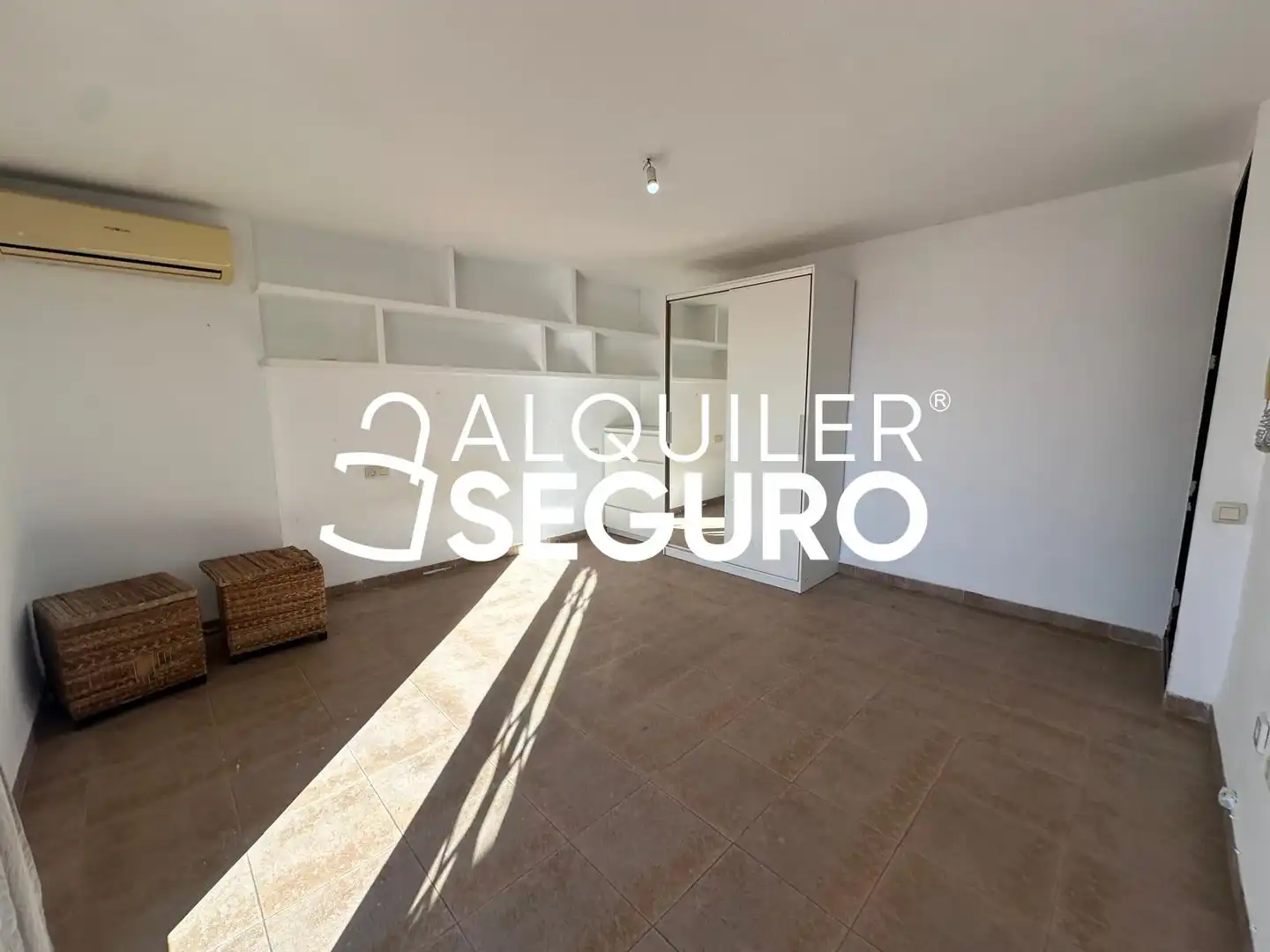 Bedroom of Attic for rent in Mislata  with Air Conditioner and Terrace