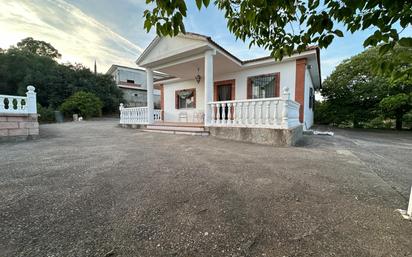 Vista exterior de Finca rústica en venda en Almodóvar del Río amb Calefacció