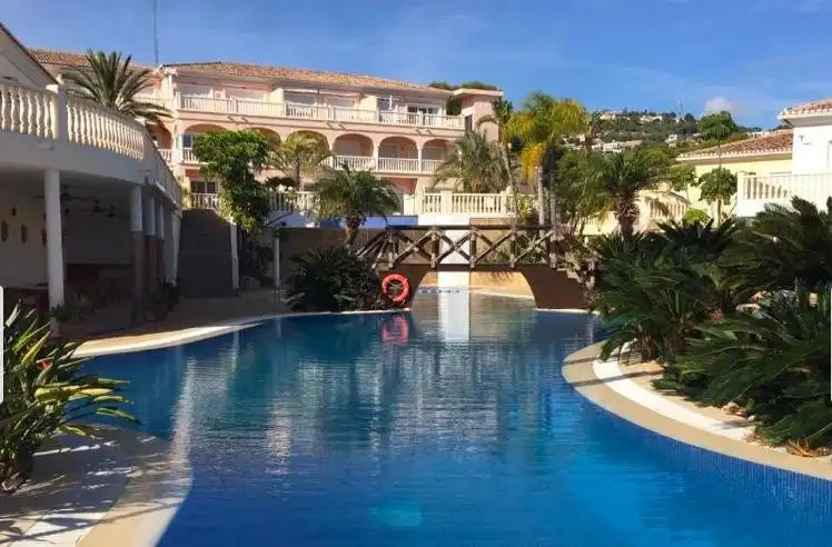 Piscina de Apartamento en venta en Benissa con Aire acondicionado, Jardín privado y Terraza