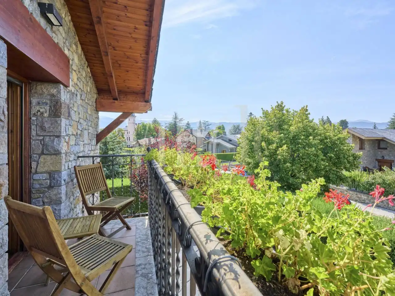 Terraza de Casa o chalet en venta en Puigcerdà con Calefacción, Jardín privado y Parquet