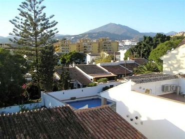 Villa zum Verkauf in Nueva Andalucía