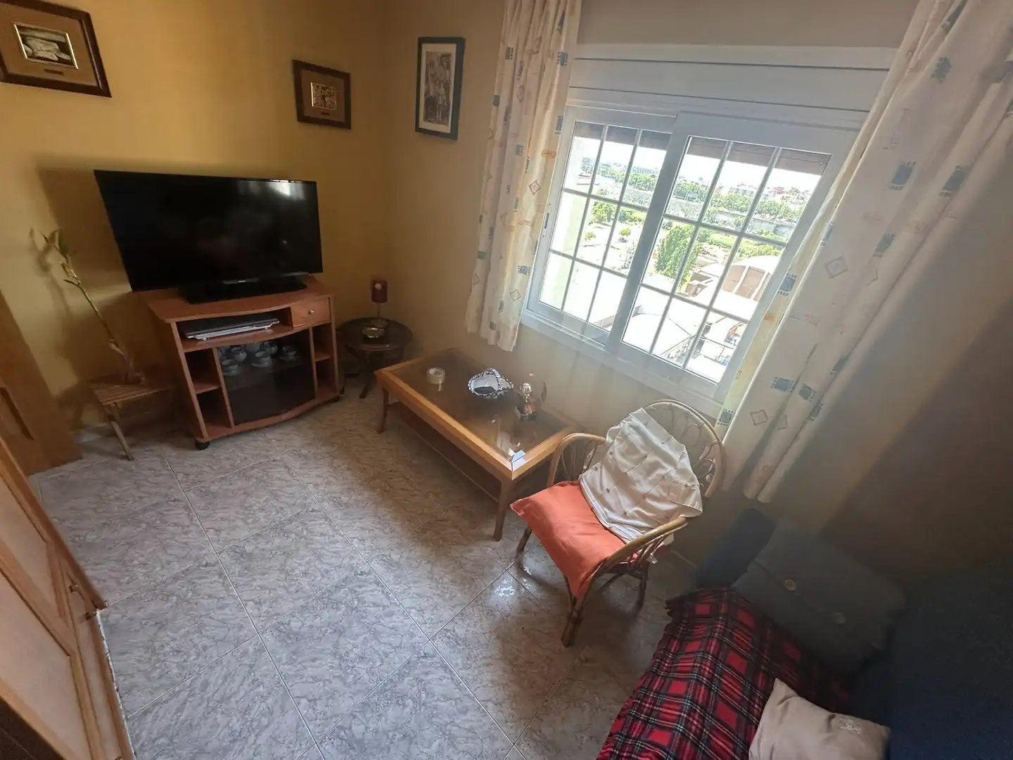 Sala de estar de Piso en venta en Santa Coloma de Gramenet con Trastero, Amueblado y Balcón