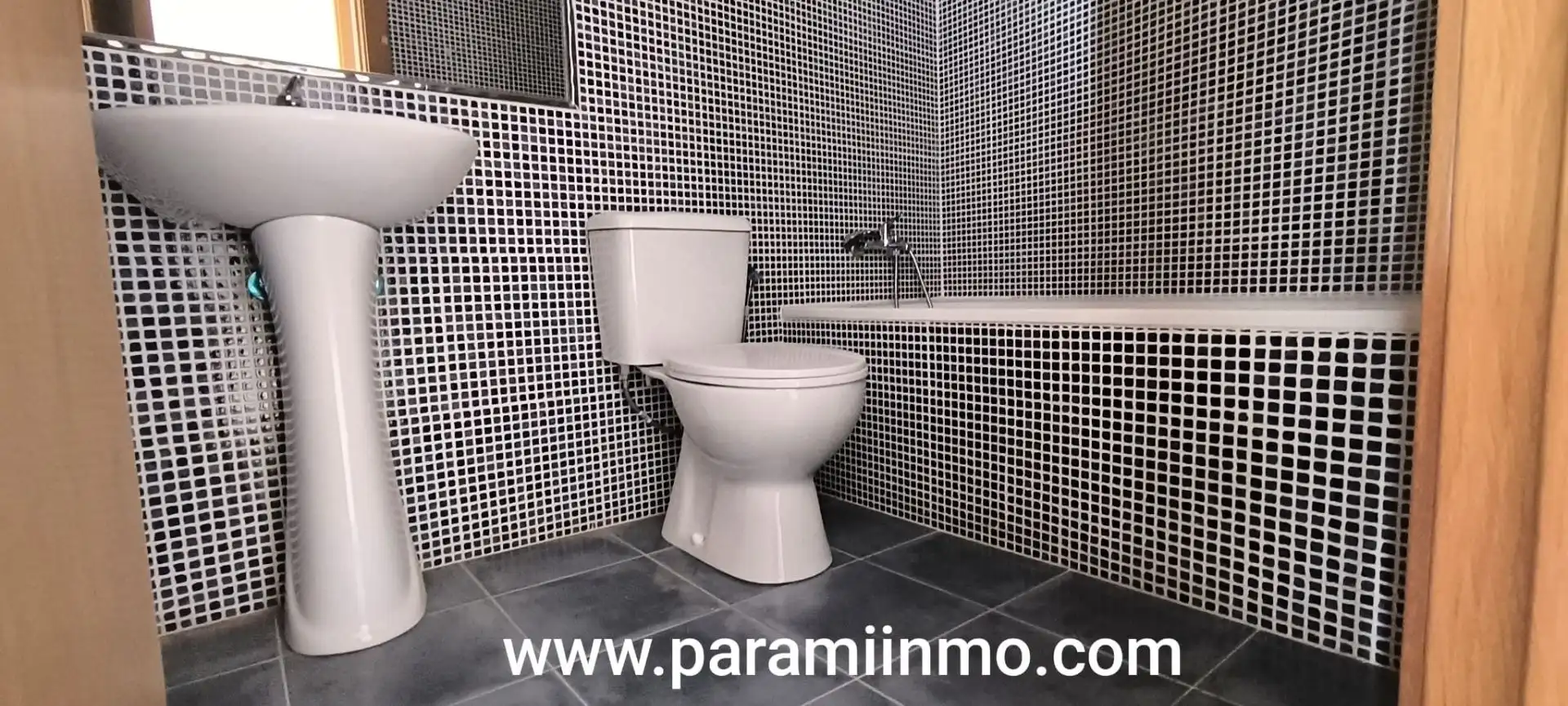 Baño de Casa o chalet en venta en Hormilleja con Calefacción, Jardín privado y Terraza