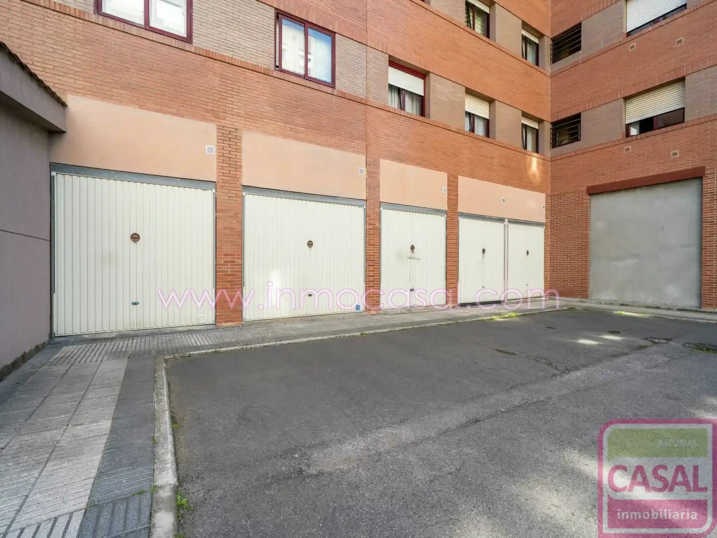 Parking de Piso en venta en Castrillón con Calefacción, Terraza y Amueblado