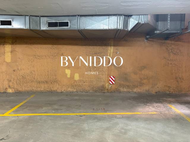 Garaje en Venta en Avenida CERDANYOLA en El Coll