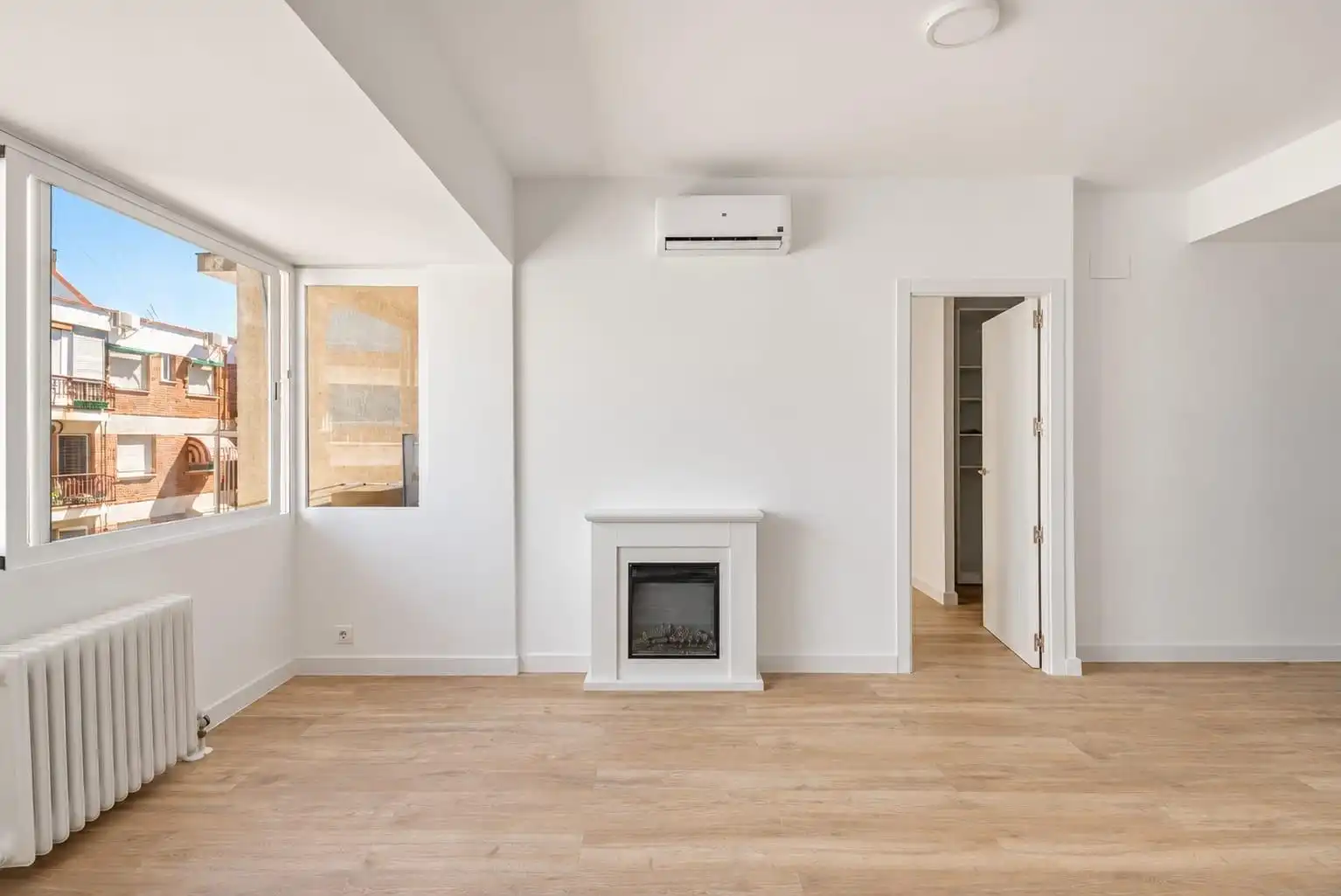 Wohnzimmer von Wohnung zum Verkauf in Madrid mit Klimaanlage, Heizung und Terrasse