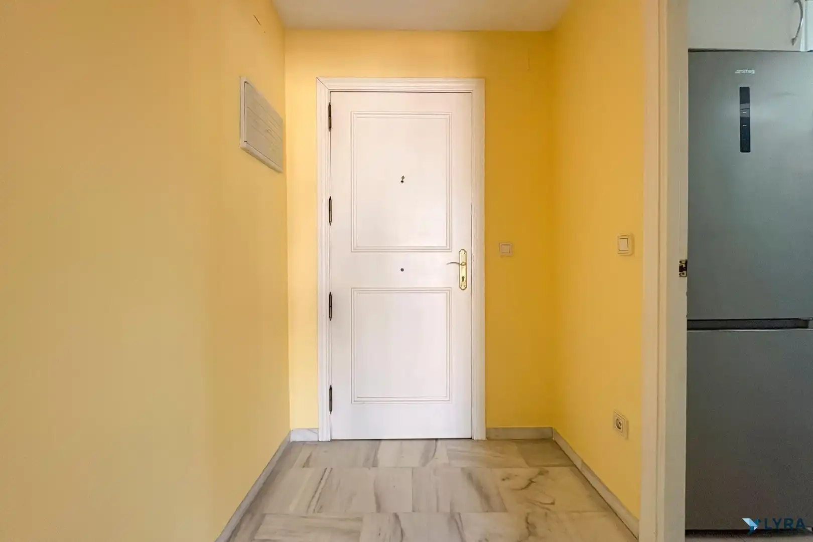 Flat for rent in Tomares  with Balcony and Community pool