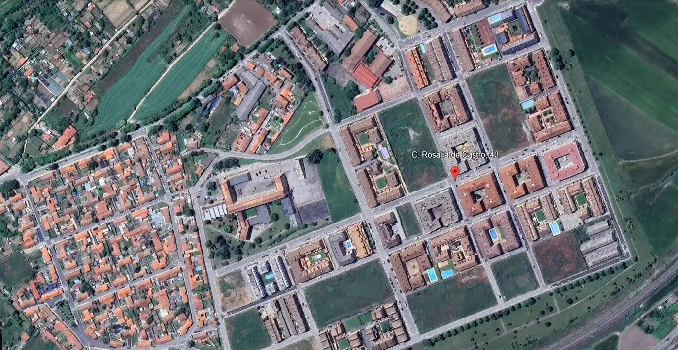 Piso en venta en Rosalia de Castro, Crucero - Aquende