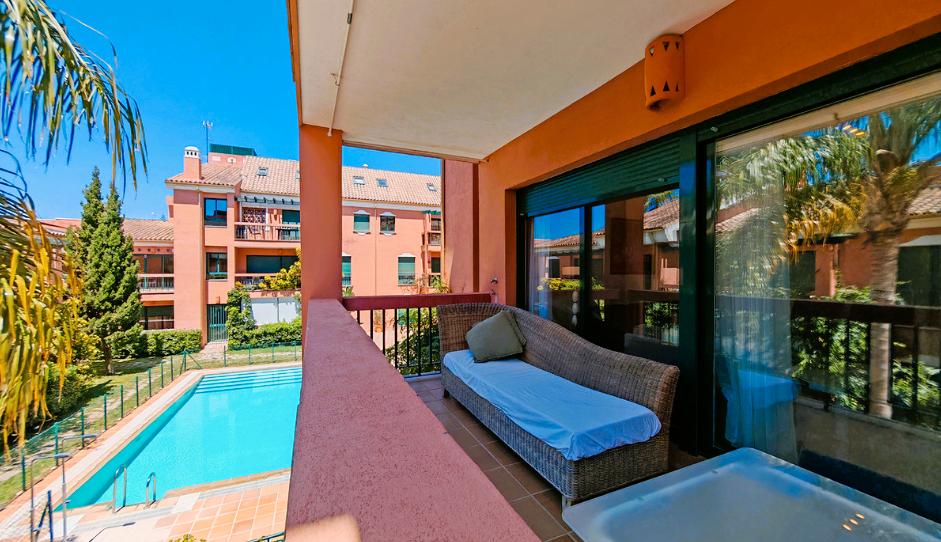 Foto 1 de Apartament en venda a Calle de Los Alcotanes, 27, Marbesa, Málaga