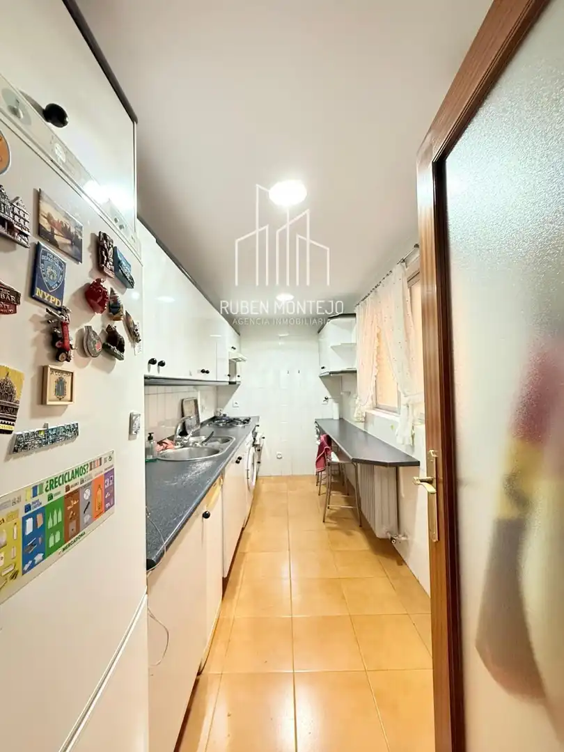 Kitchen of Flat for sale in Salamanca  with Heating, Terrace and Storage room