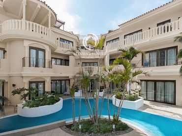 Apartament amb piscina en venda a de San Francisco