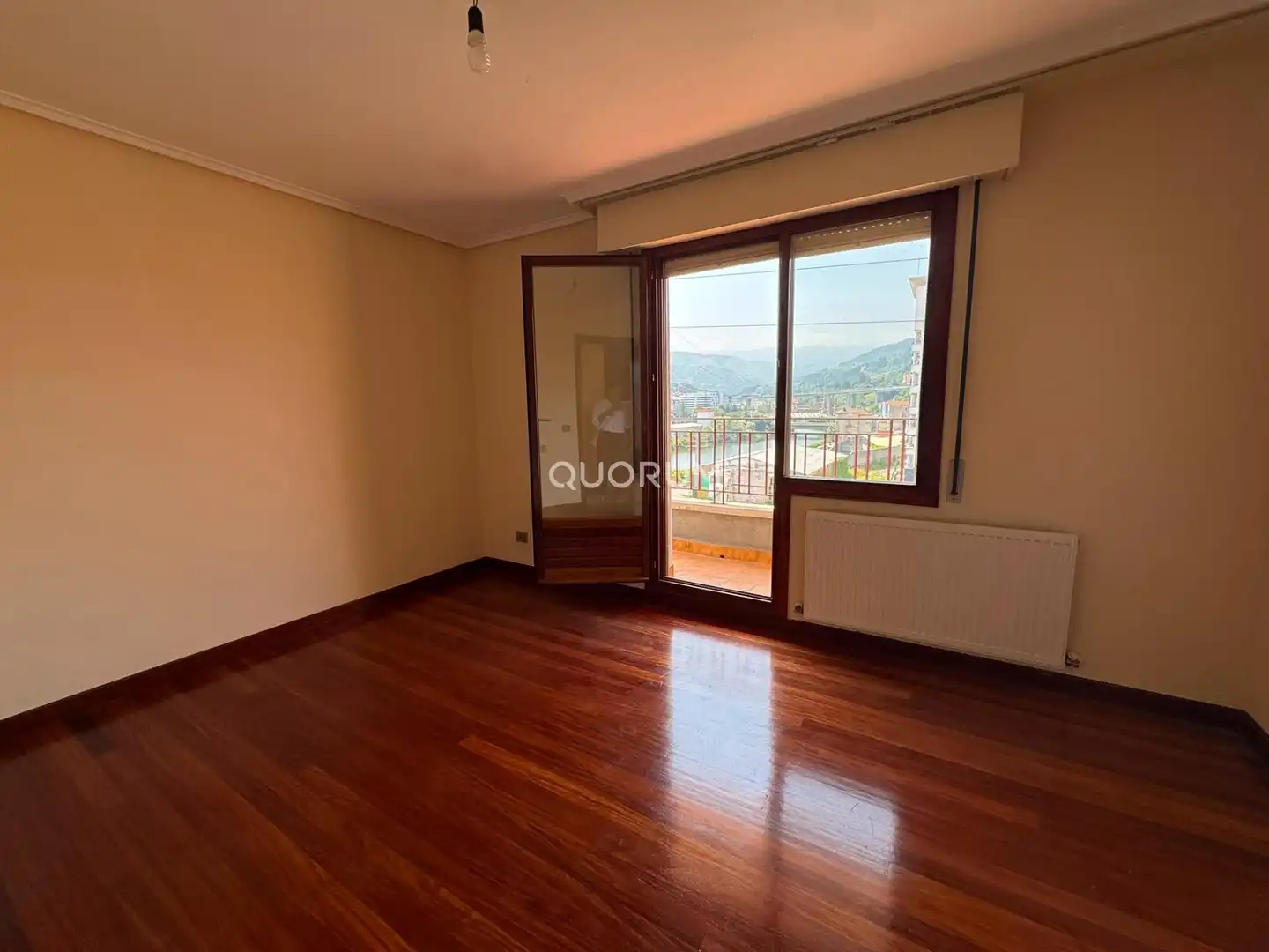 Habitación de Ático en venta en Barakaldo  con Calefacción, Terraza y Trastero