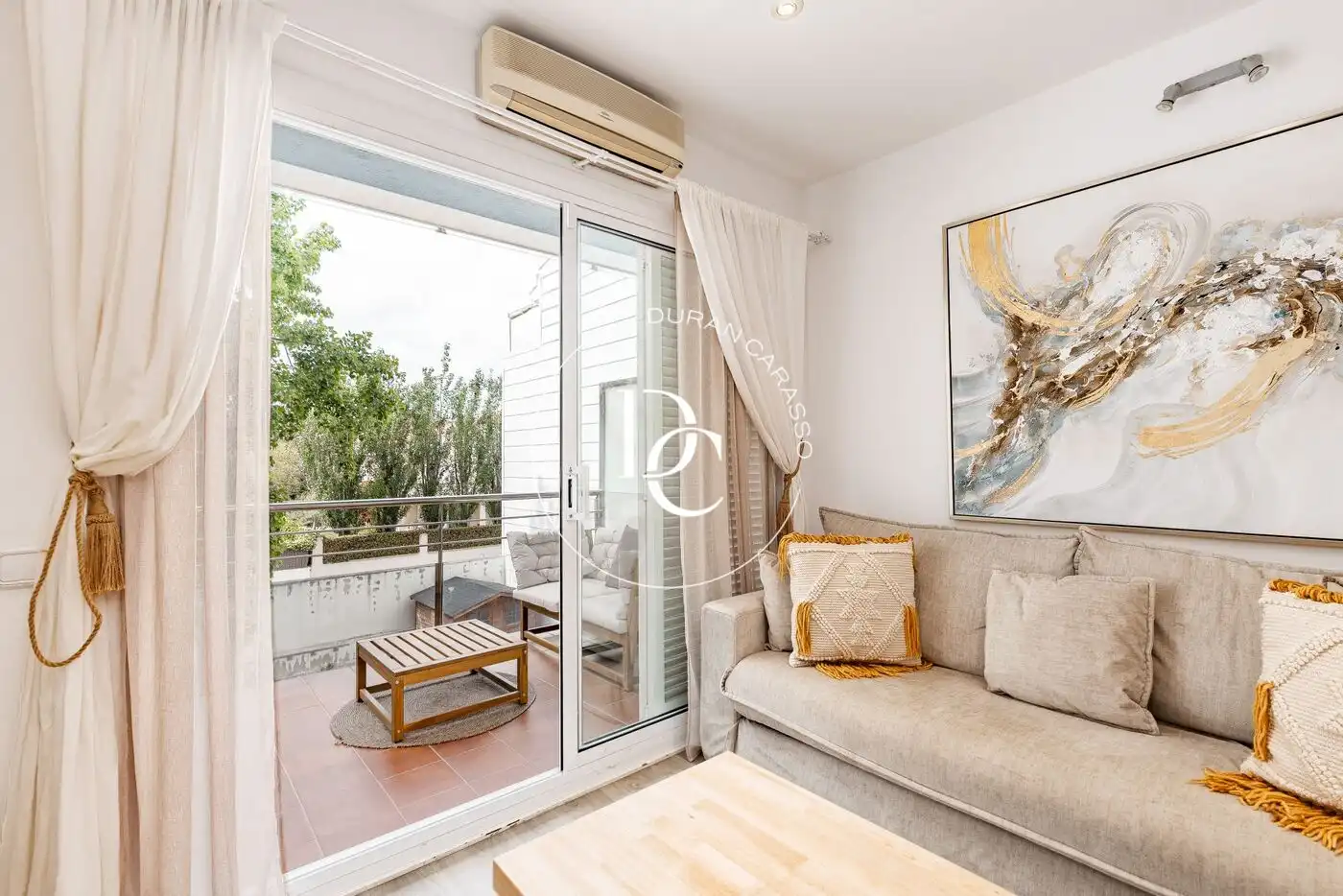 Piso con terraza en venta en Passeig de la Ribera, imagen 2