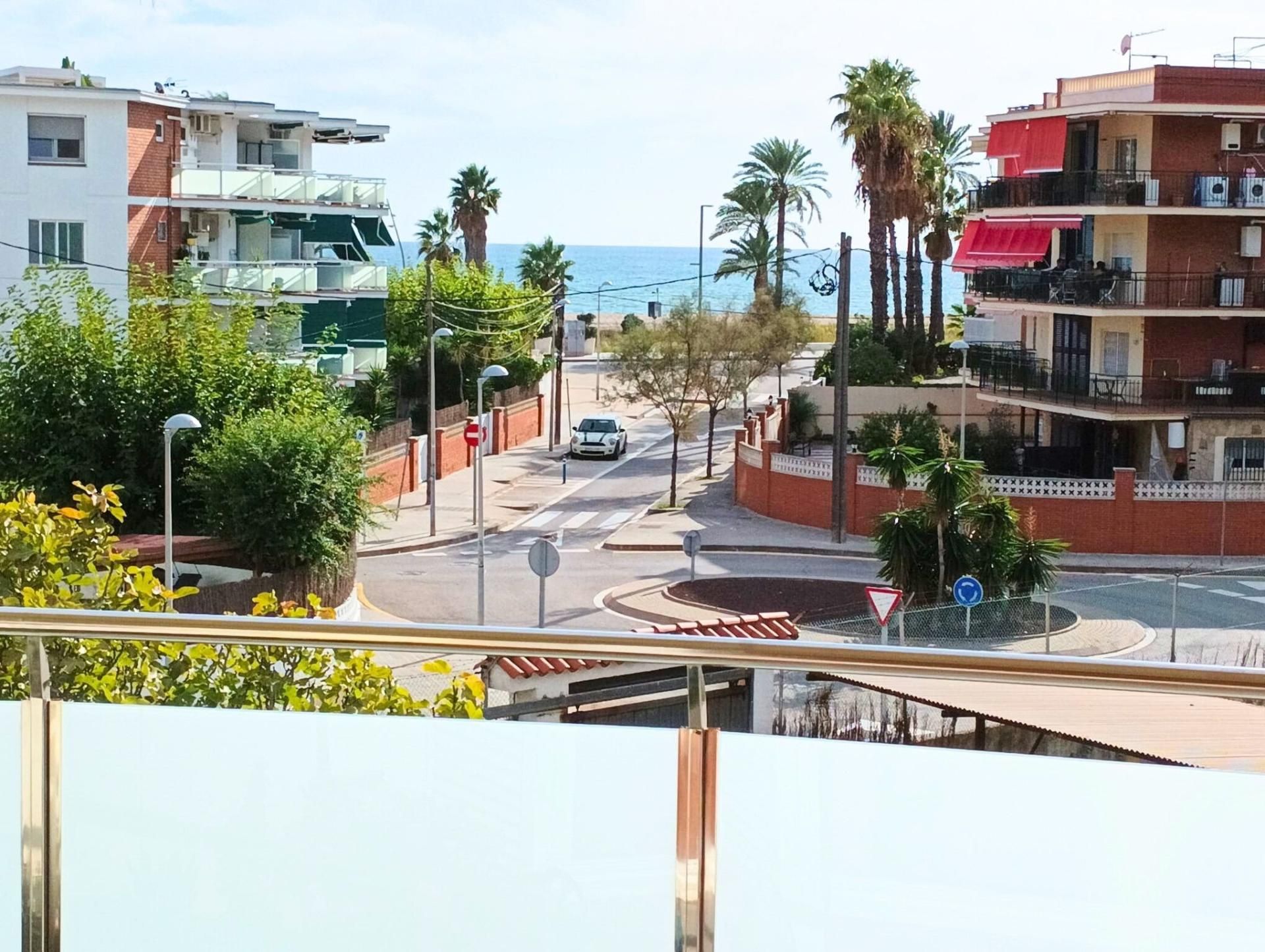 Vista exterior de Pis en venda en Castelldefels amb Calefacció