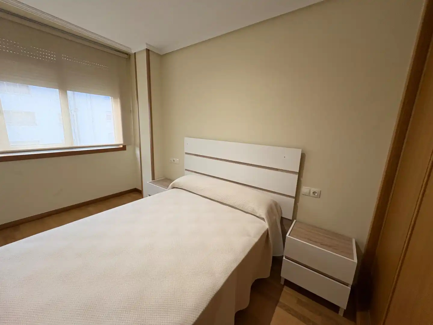 Habitación de Piso de alquiler en Ferrol con Calefacción, Parquet y Amueblado