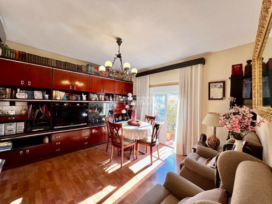 Exterior view of Flat for sale in  Madrid Capital  with Air Conditioner, Heating and Terrace