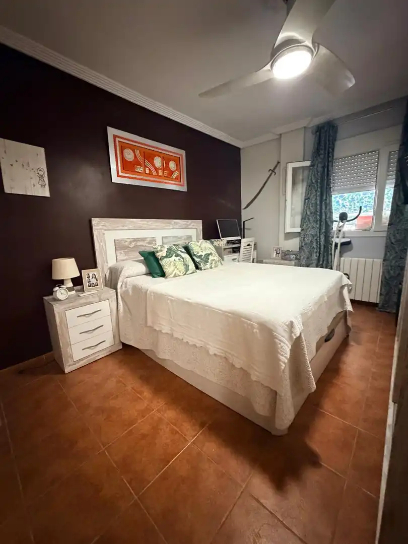 Habitación de Piso en venta en Badajoz con Aire acondicionado, Calefacción y Balcón