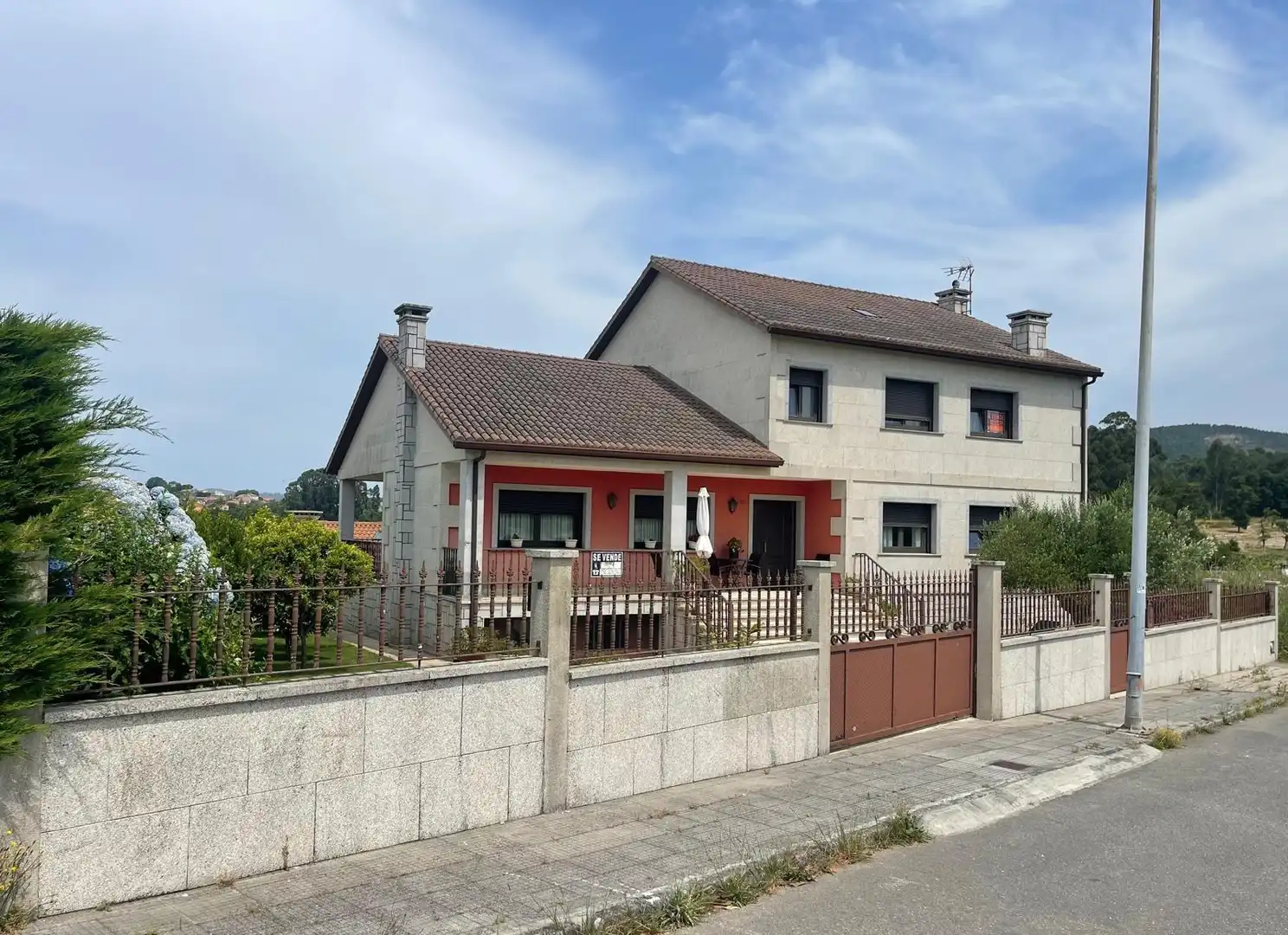 Exterior view of Houses for sale in Vilagarcía de Arousa  with Terrace, Storage room and Furnished