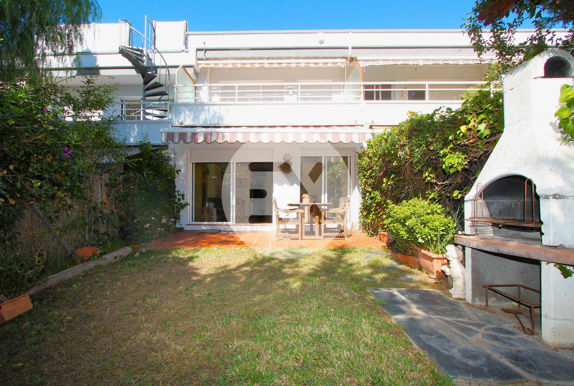 Garden of Single-family semi-detached for sale in Castelldefels  with Air Conditioner, Heating and Private garden