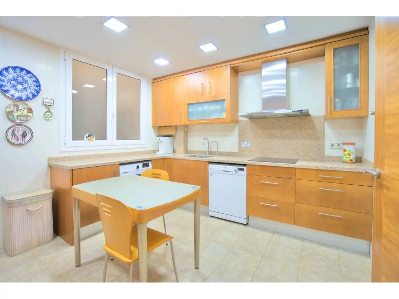 Appartamento con terrazza in vendita a Plaza Nuestra Señora de Montserrat 10, imagen 7