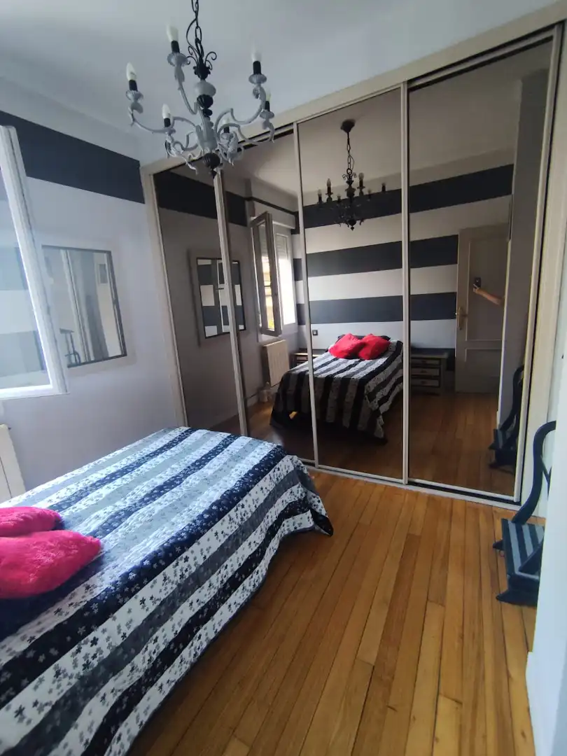 Schlafzimmer von Wohnung zur Miete in Bilbao  mit Heizung und Möbliert