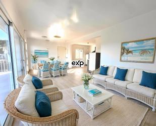 Sala d'estar de Casa o xalet en venda en Lloret de Mar amb Jardí privat, Terrassa i Traster