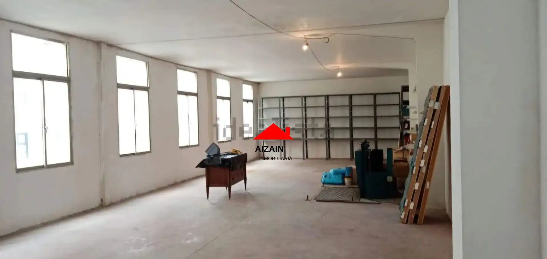 Industrial building for sale in Calle de Antonio Trueba, imagen 2