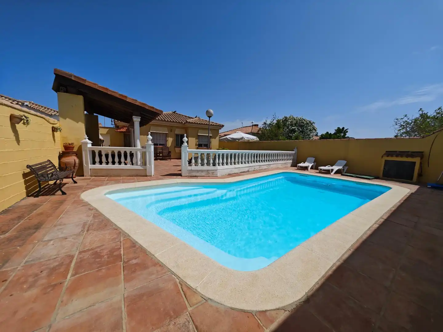 Swimming pool of Houses for sale in Chiclana de la Frontera  with Heating, Private garden and Storage room