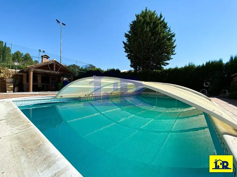 Swimming pool of Houses for sale in Arcas del Villar  with Terrace, Storage room and Swimming Pool
