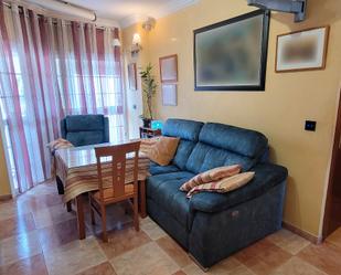 Sala d'estar de Pis en venda en  Sevilla Capital amb Aire condicionat, Terrassa i Moblat