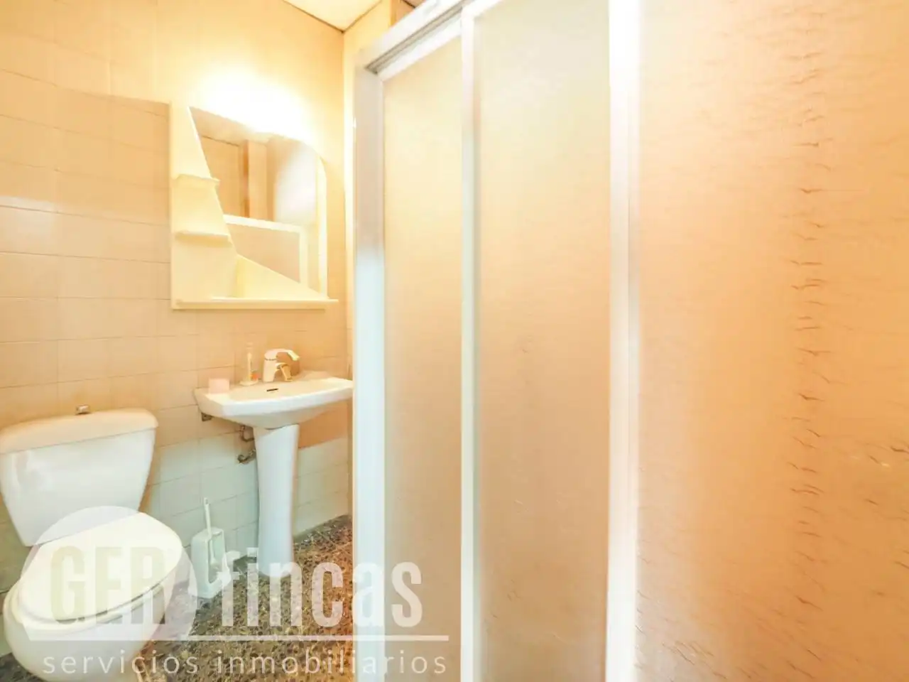 Badezimmer von Geschaftsraum zum Verkauf in Rubí