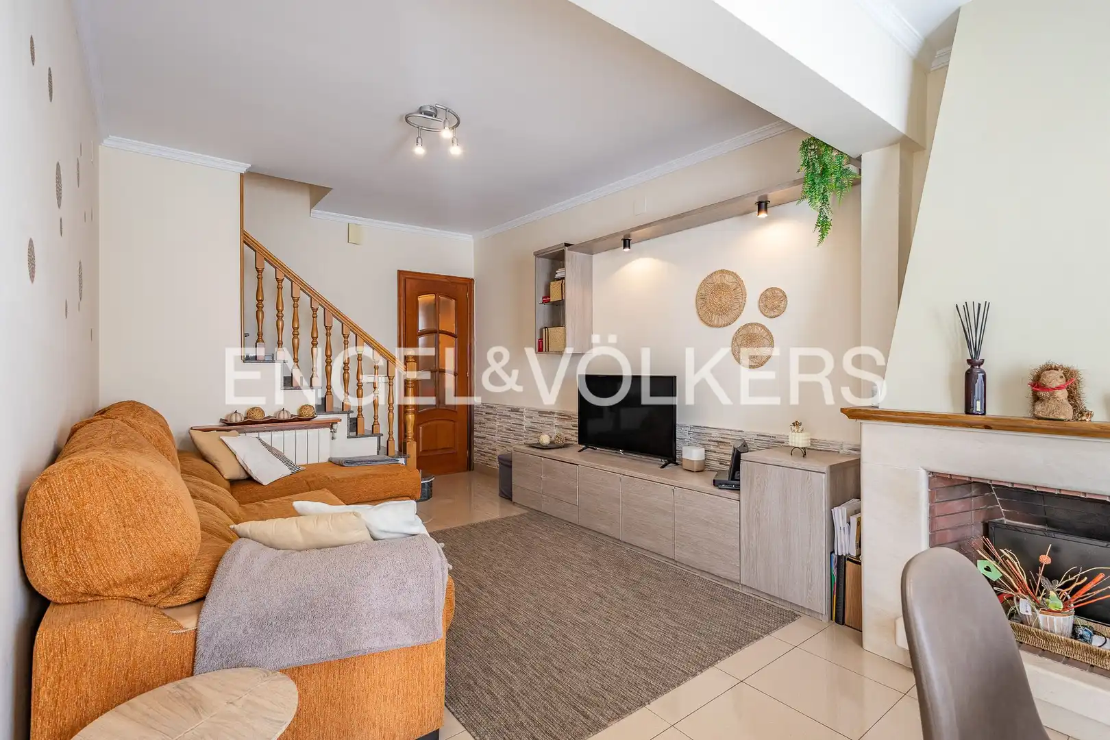 Living room of Detached homes for sale in Sabadell  with Air Conditioner, Heating and Terrace