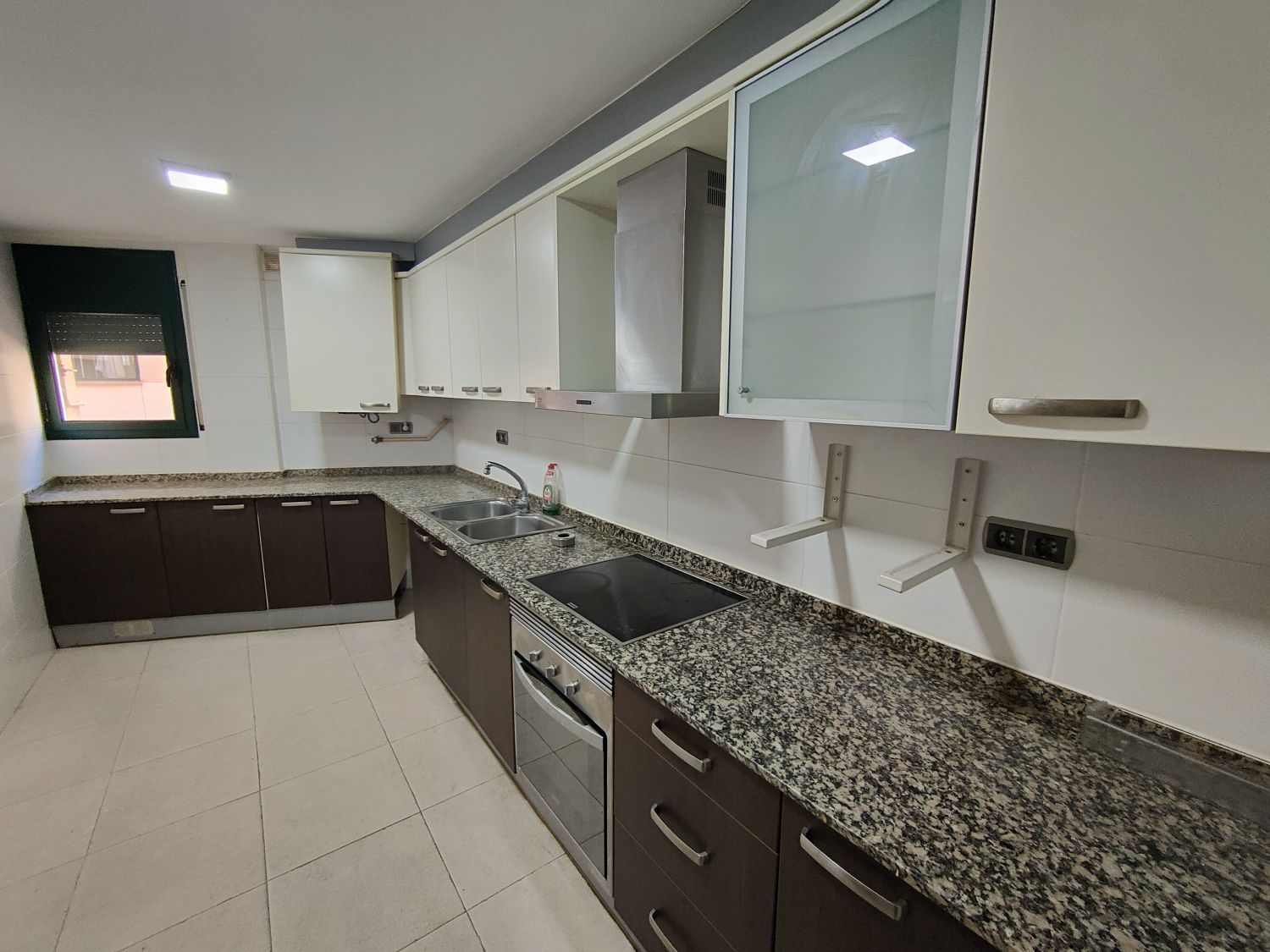 Cuina de Pis en venda en Olesa de Montserrat amb Calefacció i Balcó