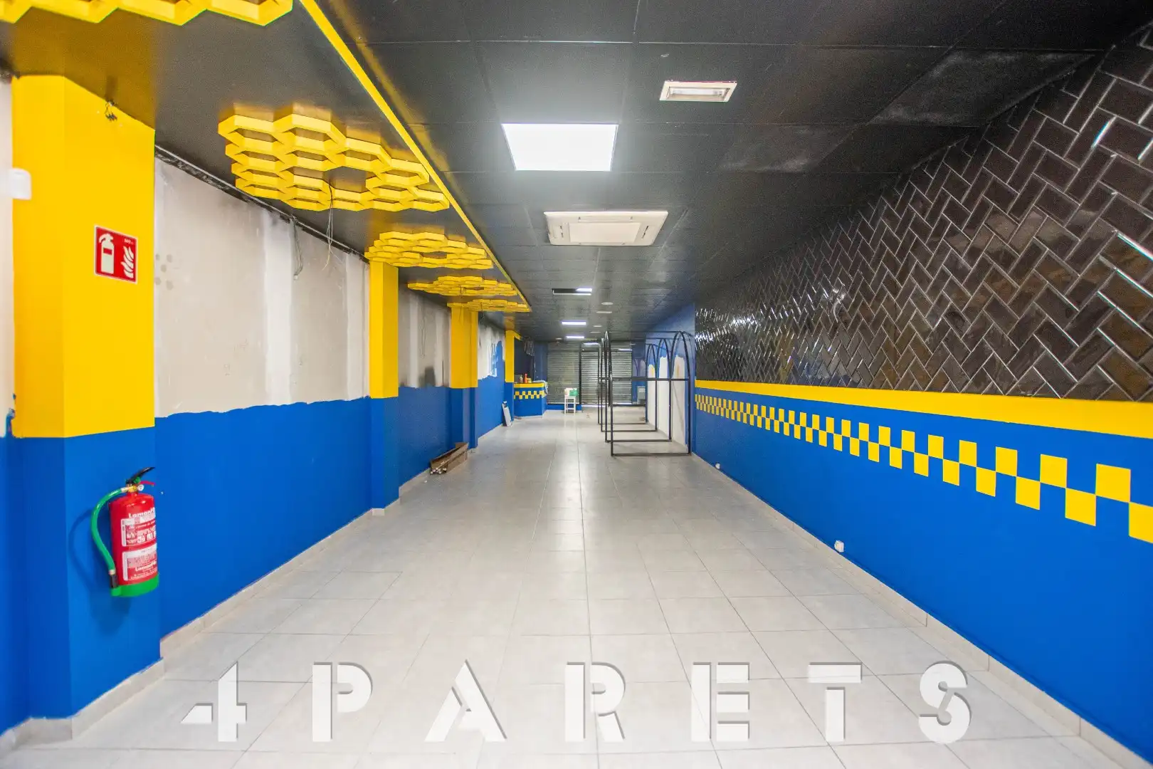 Business premises to rent in Centre