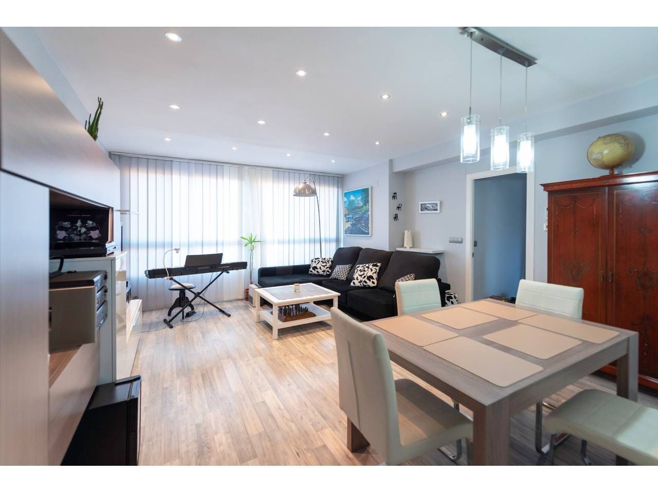 Sala de estar de Piso en venta en  Valencia Capital con Aire acondicionado, Calefacción y Parquet