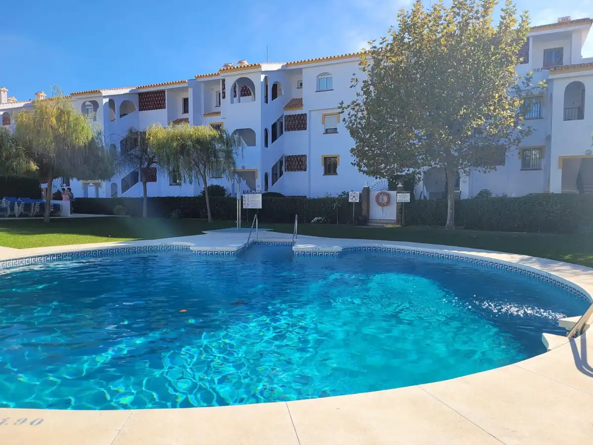 Piscina de Apartament en venda en Mijas amb Aire condicionat, Calefacció i Terrassa