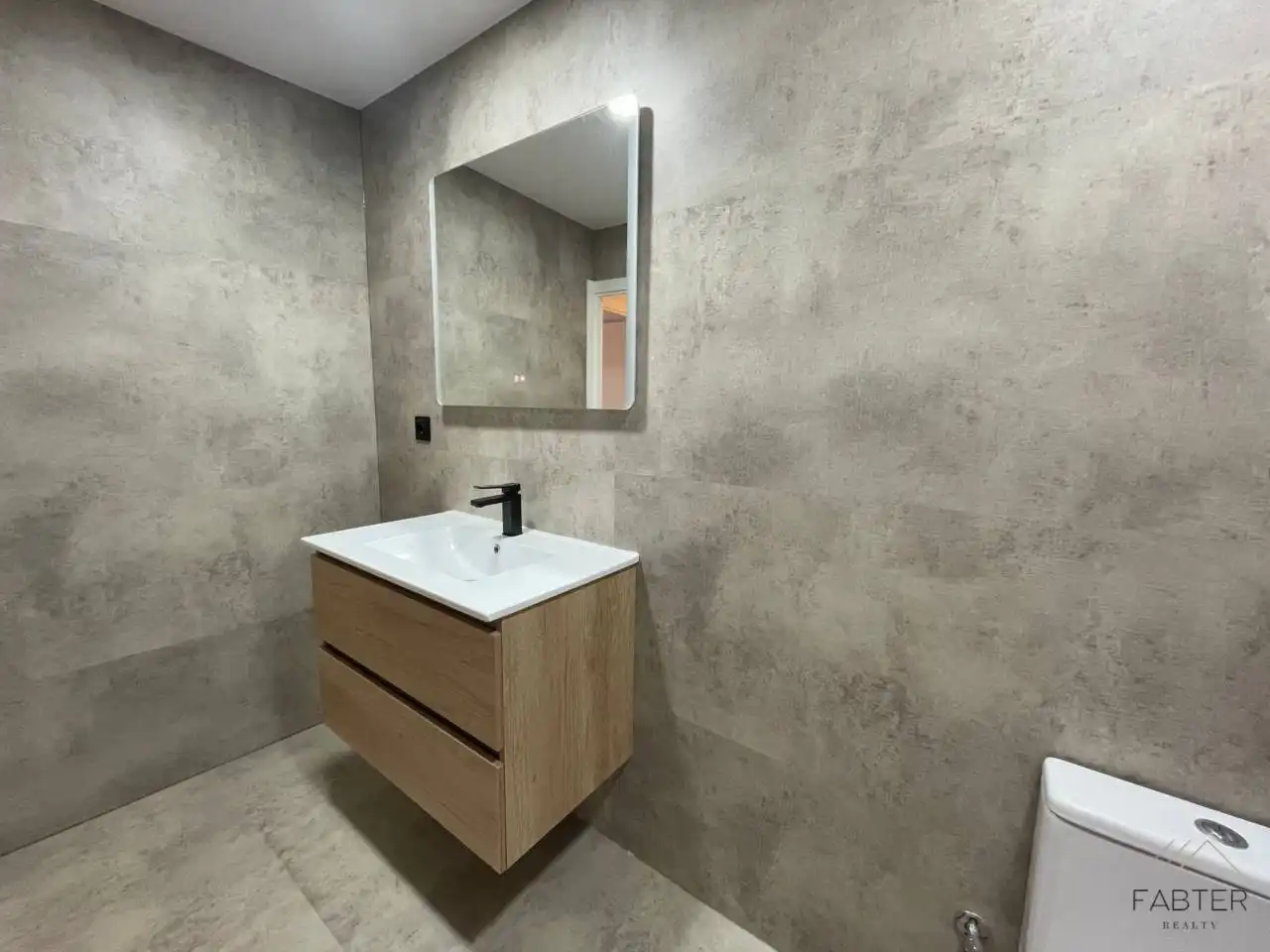 Bathroom of Houses for sale in Sant Feliu de Codines  with Heating and Parquet flooring