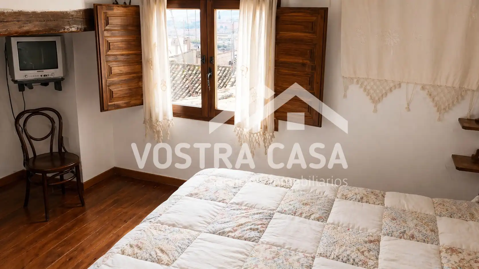 Bedroom of Detached homes for sale in Requena  with Air Conditioner and Heating