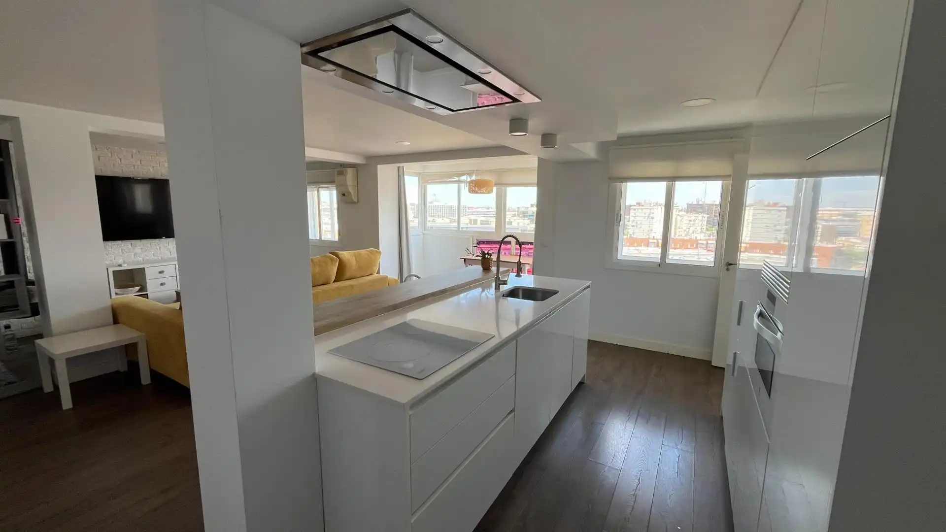 Flat for rent in Calle del Avión Cuatro Vientos, Parque María Luisa -Giralda Sur