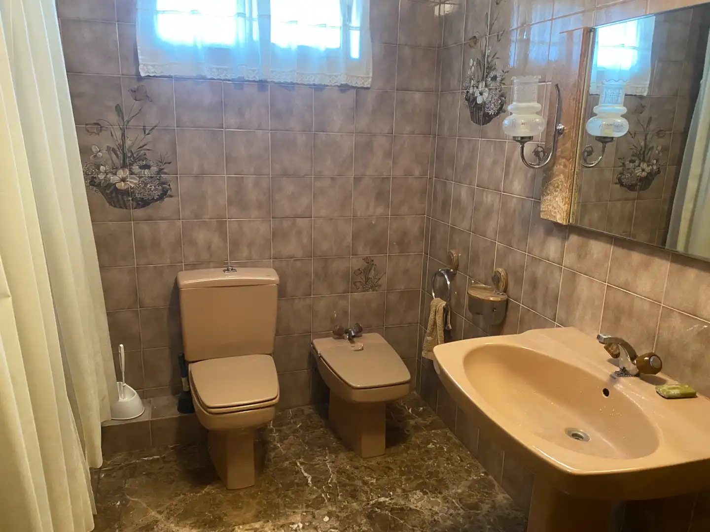Baño de Piso en venta en Huesca con Calefacción, Terraza y Trastero